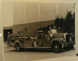 Early Jeannette Pa. Mack Fire Truck at Greensburg Greengate Mall (Now Gone) NEW - Picture 1 of 1