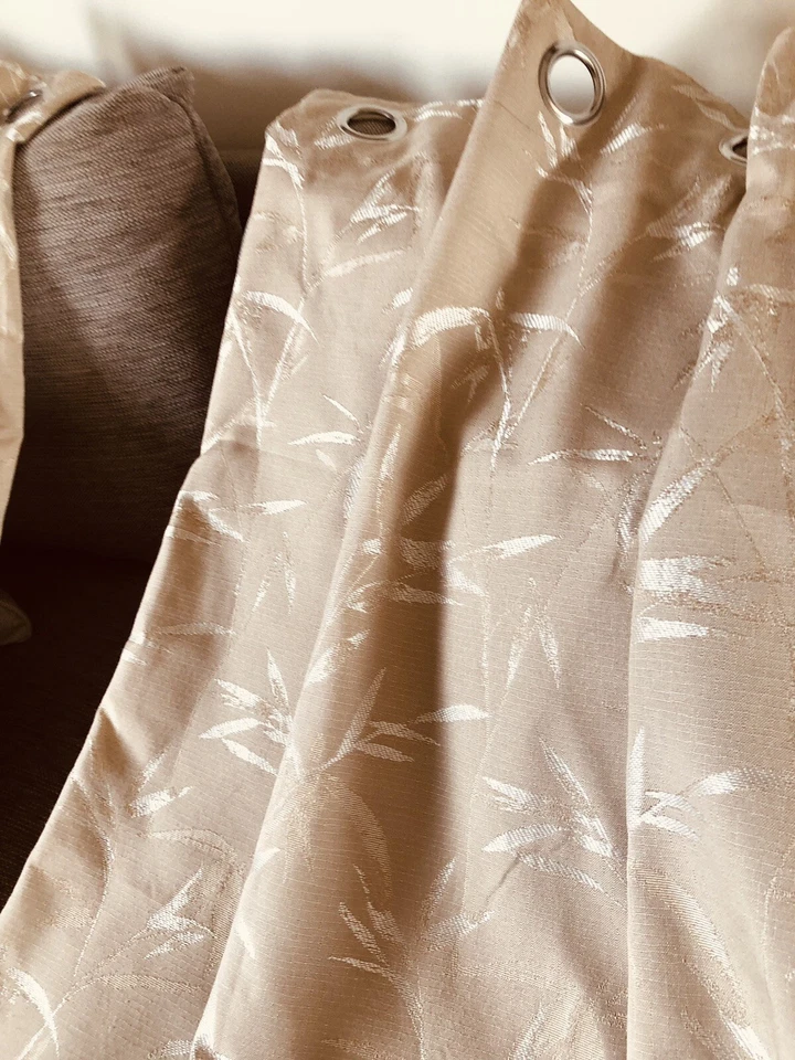 Cortinas de Ojales Diseño Hoja Zen Dorado Beige Par Forrado Ancho 45” Cada una por 55” Gota Foto 1 de 4