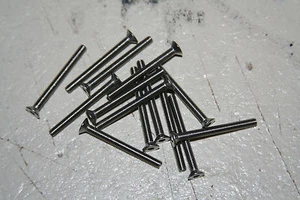 1/4-28 X 1/2" A TRAVÉS DE 2" ACERO INOXIDABLE CABEZA PLANA TAPA TORNILLO SURTIDO - Imagen 1 de 1