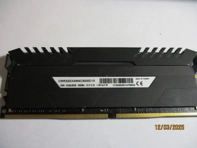 Corsair Vengeance CMU8GX4M2C3000C15 8GB (1x8GB) DDR4 3000 C15 LED ram Foto 1 de 3