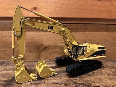 Excavadora personalizada 1/48 CCM Cat 375L Foto 1 de 3