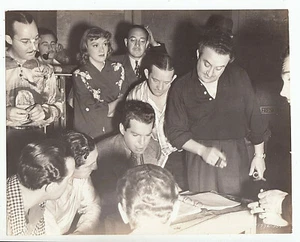 COCOANUT GROVE/Paramount/1938/movie candid press photo/Fred MacMurray/Eve Arden - Picture 1 of 2