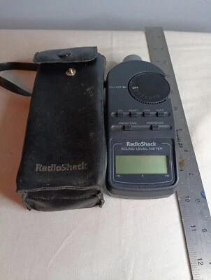Radio Shack Sound Level Meter Cat No 33-2055 With Case - Image 1 of 4