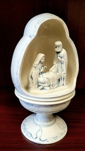 Vtg Diorama Nativity Ceramic Pedestal Holy Family  Ivory & Blue 8.5" Egg Dome - Picture 1 of 12