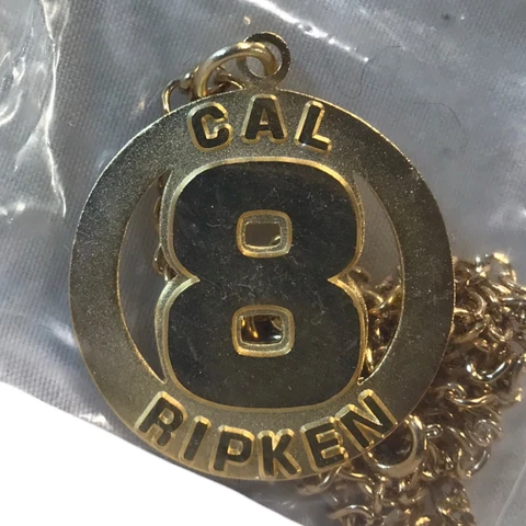 CAL RIPKEN JR # 8 ORIOLES MLB BASEBALL OFFICIAL NECKLACE PENDANT WITH CHAIN HOF Cover