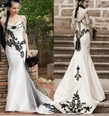 Vintage Black White Mermaid Wedding Dresses Boat Neck Lace Applique Bridal Gowns - Image 1 of 4