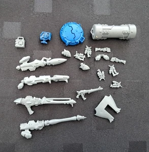 Mixed Lot Vintage Warhammer 40k Eldar Guardian Squad Spares + Extras - Picture 1 of 6