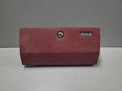 GUANTERA MOPAR 85 DODGE RAMCHARGER GRANATE ROYAL SE con PUERTA Foto 1 de 4