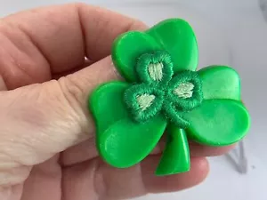 St Patricks Day Shamrock Vintage Resin Fabric Brooch Tack Pin V-9630* - Picture 1 of 3
