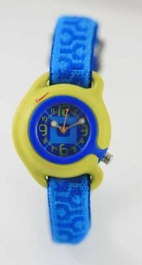 Montre Nike Jeunesse Vert Lime Caoutchouc Élastique Bleu Résistant à l'Eau 30m Batterie Quartz - Photo 1 sur 3