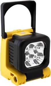 LAMPADA LED PORTATILE EMERGENZA LAVORO AUTO/CAMION IMPERMEABILE CON MAGNETE HK-WL1012W - Foto 1 di 10