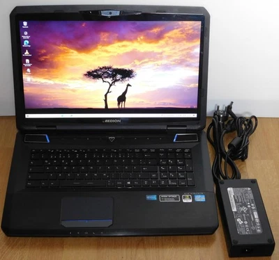 17,3" Laptop Notebook Medion Erazer X7819 i7 2,4 GHz SSD HDD 16GB Win 10 GTX670 - Bild 1 von 4