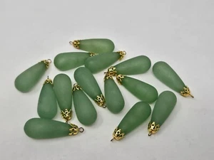 15 pcs 32mm Teardrop Frosted Green Acrylic Craft Beads Gold Metal Filigree Caps - Picture 1 of 2