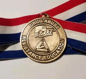 Large Vintage 2.5" D.A.R.E. America Bronze Medal On Lanyard Collectible Exonumia - Picture 1 of 7