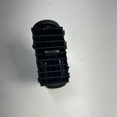 2005-2009 TOYOTA PRIUS FRONT DRIVER LEFT DASH AIR VENT OEM 55064-47010 - Image 1 of 4