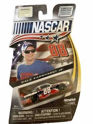 NASCAR Authenticics #88 2012 Dale Earnhardt Jr Guardia Nacional NASCAR Unites, 1/64 Foto 1 de 3
