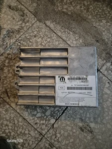 MODULO DI CONTROLLO AMPLIFICATORE RADIO JEEP WRANGLER 2018 - 2025 OEM 68471119AA - Imagen 1 de 1