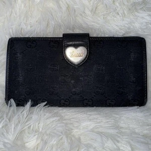 Gucci GG Cartera de Lona Preciosa Corazón Negra Doble Pliegue Moda Accesorios E164 - Imagen 1 de 9