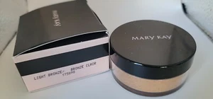 MARY KAY SILKY SETTING POWDER LIGHT BRONZE ( LIGHT CLAIR) - Picture 1 of 4