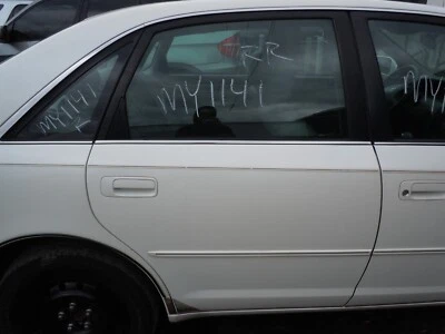 Задняя дверь в сборе правая для Toyota Avalon 2000-2004 годов выпуска от оригинального производителя белая 051 - Изображение 1 из 3