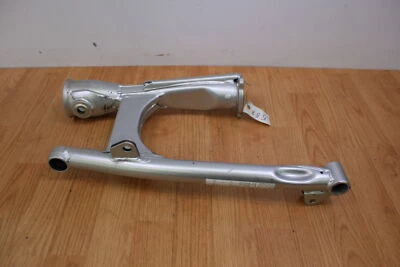 Suzuki Intruder 800 2004 basculante Foto 1 de 4