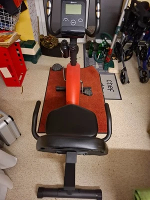 Fitness Sportgerät newertig Rot schwarz gut - Bild 1 von 4