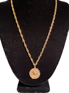 Collar Astrología SARAH COVENTRY Vintage CAPRICORNIO COLGANTE ZODIAC Tono Dorado - Imagen 1 de 13