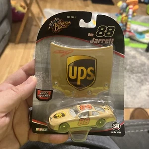 Winner's Circle Dale Jarrett #88 UPS Hood Magnet Test 2005 NASCAR Diecast 1:64 - Picture 1 of 6