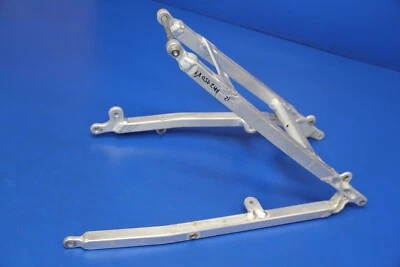 08-17 RMZ450 RMZ 450 2012 subchasis chasis soporte soporte submarco trasero Foto 1 de 4