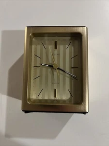 Sveglia Vintage Seiko Oro QQP111G Colore Oro Come Nuova Scrivania Letto Ottone Quarzo - Foto 1 di 6