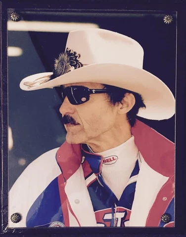 RICHARD PETTY 9 X 11 PLAQUE COLLECTOR SET IN DISPLAY WALL PICTURE FRAME  #2 Cover