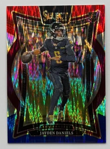 2024 Panini Select Jayden Daniels Shock Concourse Rookie - Foto 1 di 2