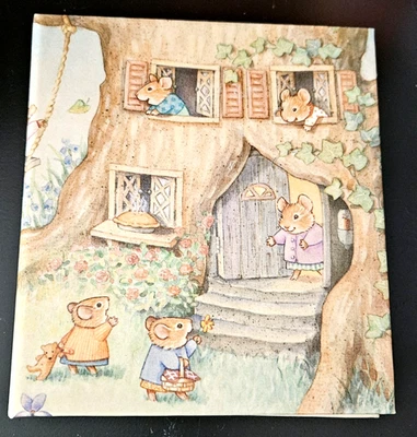 Vintage Hallmark® Brambly Hedge Address Book by Jill Barklem Never Used - Image 1 of 4