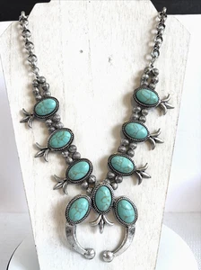 Versilberte Kürbisblüte Halskette Türkis Farbsteine Modeschmuck - Bild 1 von 6