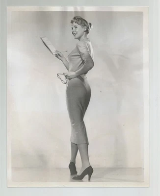 Doris Fesette 1955 Galen Drake Show 7x9 Original SEXY Dress PORTRAIT Secretary - Image 1 of 2