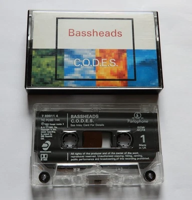 BASSHEADS - C.O.D.E.S - 1993 UK CASSETTE TAPE ALBUM (IS THERE ANYBODY OUT THERE) Foto 1 de 4