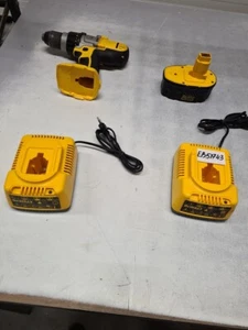 DeWalt Werkzeugset: Bohrmaschine, Akku, Ladegeräte - gebraucht, funktionsfähig - Bild 1 von 16