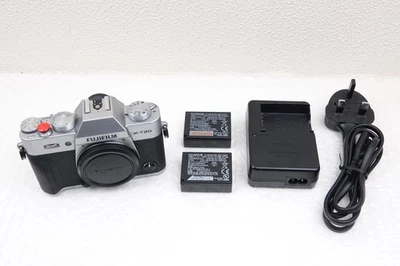 FUJIFILM X-T20 BODY ONLY - GOOD CONDITION - 131 SHUTTER ACTUATIONS - Image 1 of 4