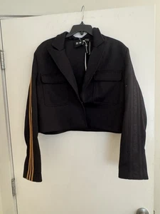 Chaqueta corta Ivy Park Adidas net negra con rayas doradas. Talla XL.Al por menor $120 - Imagen 1 de 5