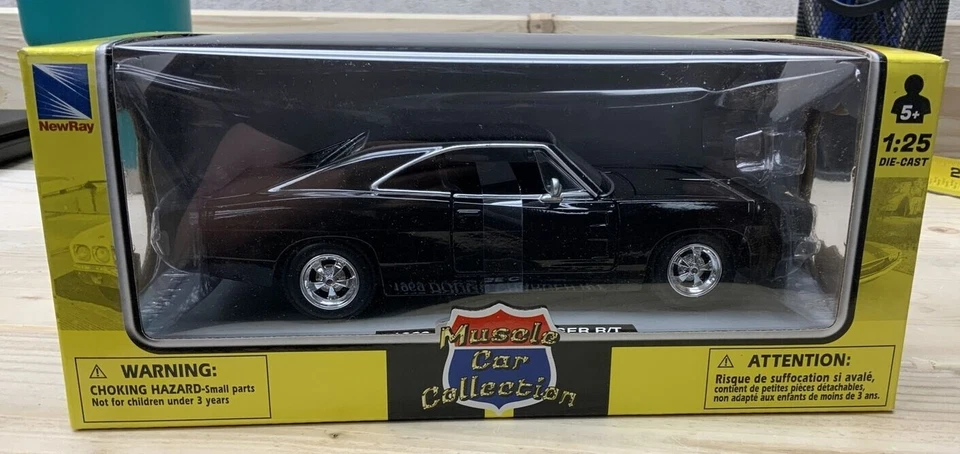 New Ray 71893 1/25 1969 Dodge Charger R/T NRYV1893 093577718935 - Image 1 of 4