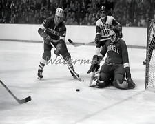 Men Hockey 1968 NCAA Cornell Big Red Game Action Ken Dryden in Nets 8 X 10 Photo
