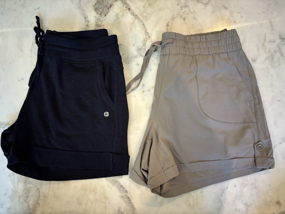 Lote de 2 shorts femininos Performance | Reebox e marcas de 90 graus | Tamanho grande - Imagem 1 de 1