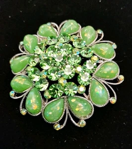 Vintage Green Round Crystal & Opalescent Teardrop Brooch 2.25" Diameter  - Picture 1 of 3