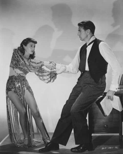 Gary Cooper, Barbara Stanwyck - Ball of Fire (1941) - 8 1/2 X 11 - 'Reimpresión' - Imagen 1 de 1