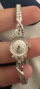 Reloj Mujer Bulova 23 Joyas Oro Blanco 14K Vintage FUNCIONA CON Inscripción - Imagen 1 de 7