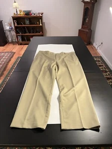 Van Huesen.Traveler Trousers.Classic Fit.Men’s.Sz.40X32.Dark Khaki. - Picture 1 of 5