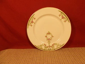 Heinrich & Co. Pattern #5520 Salad Plate 7 3/4" Red Roses -Green Laurels - Picture 1 of 3