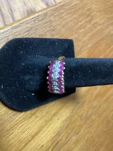 Ruby and white center band 10K yellow gold ring size 7 - Picture 1 of 4