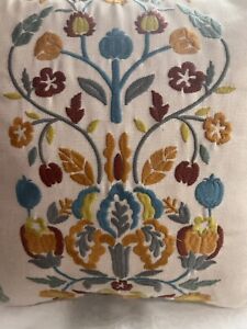 Vintage Crewel Embroidered Floral 18” Throw Pillow Decorative Pillow Down Insert