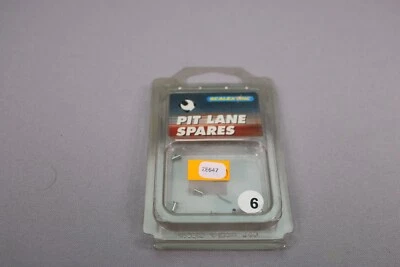 ZE647 SCALEXTRIC PIT LANE SPARES 6 Eyelets Oeillets Ref C8076 NB - Photo 1/3